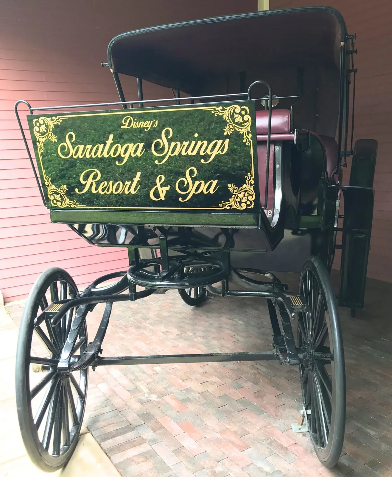 horse buggy with saratoga springs resort and spa sign