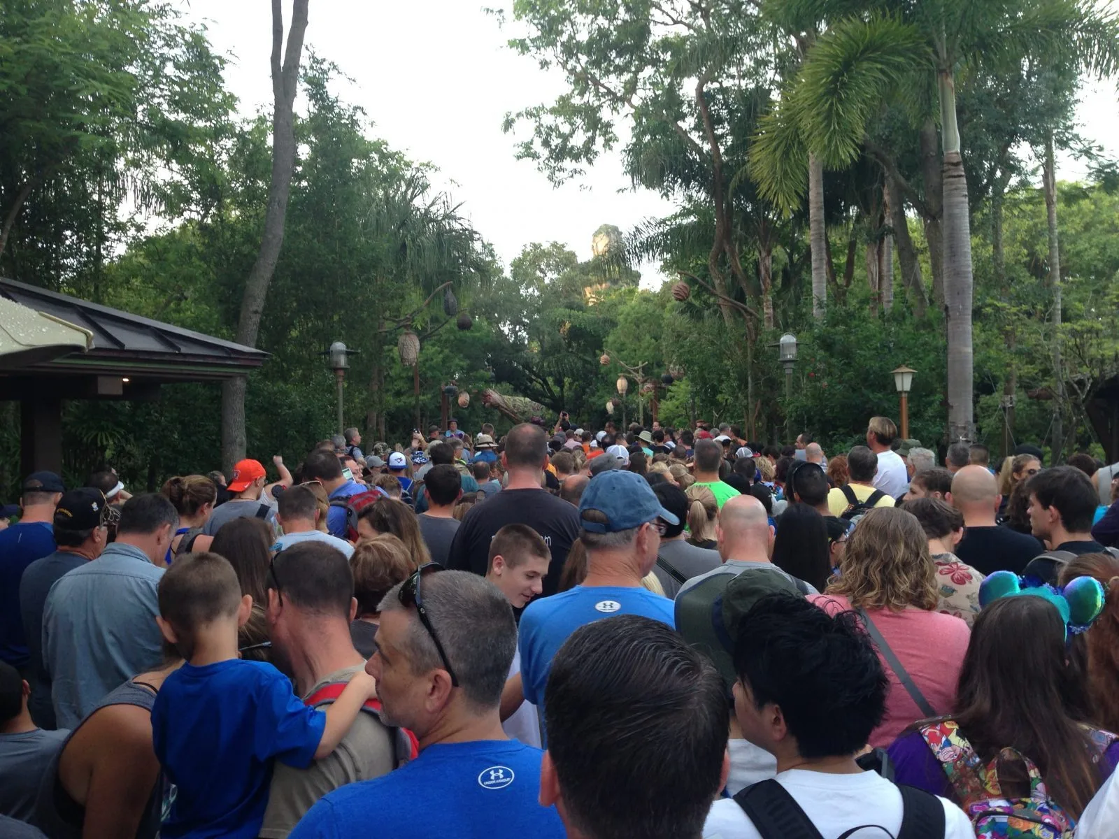 crowd of people trying to get into Pandora after it opened