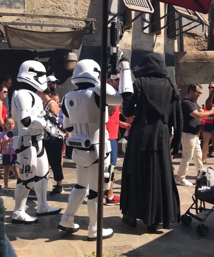 Storm trooper characters walking around Galaxy's Edge