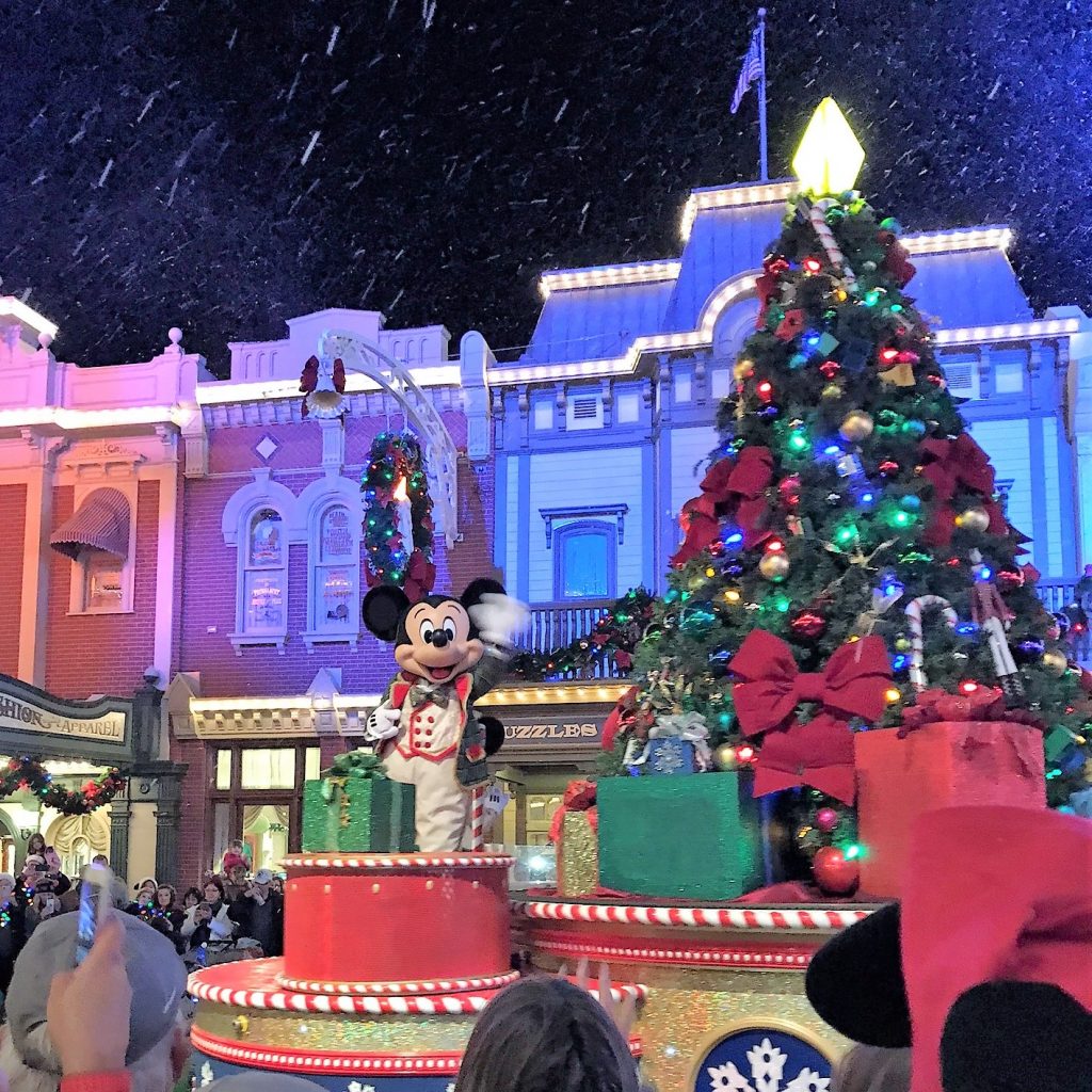 christmas parade mickey